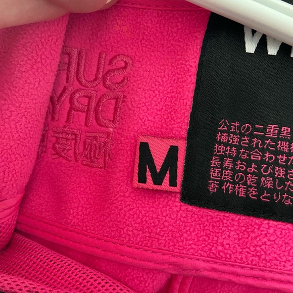 SUPERDRY Original Windtrekker Japan Black & pink Hooded Jacket Sz Medium - Picture 11 of 16